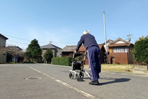 ご希望があれば、屋外での活動も支援します。